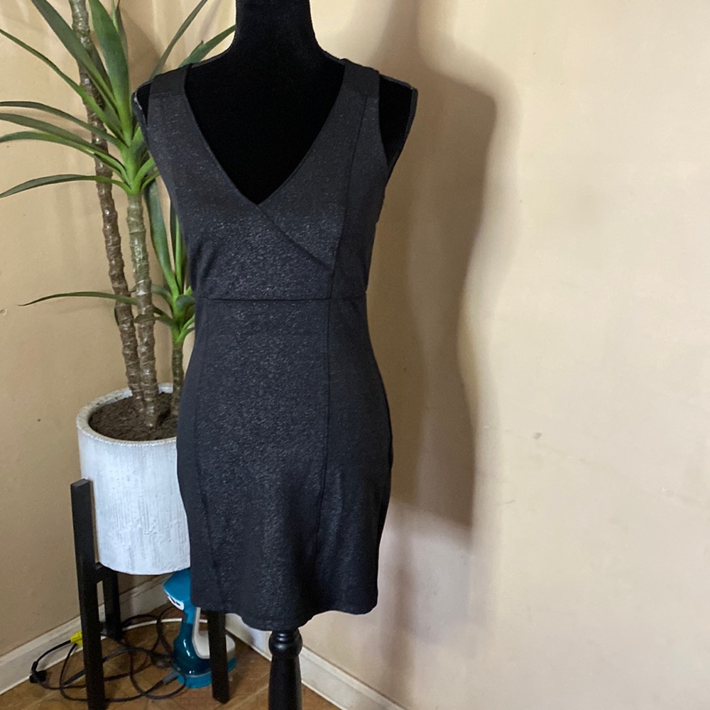 Forever 21 Super Cute Bodycon Dress w/ Cutouts Size M